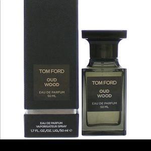 Like brand new!!! Only sprayed once. Come with the original box.